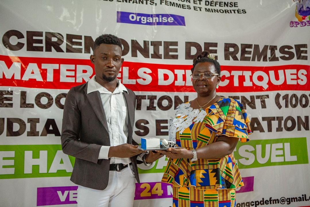 Don en matériels didactiques et de locomotion à 100 étudiant-e-s Aveugles et malvoyant-e-s